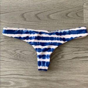 Sold ! Acacia swim bottoms